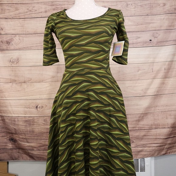 NWT LULAROE NICOLE GREEN SHORT SLEEVE DRESS WOMENS SIZE XXS 2XS NEW! - Picture 3 of 10